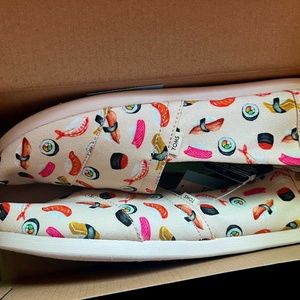Brand new Tom's Alpargata "Natural Sushi Dinner" Print - 8.5 US / 6.5 UK